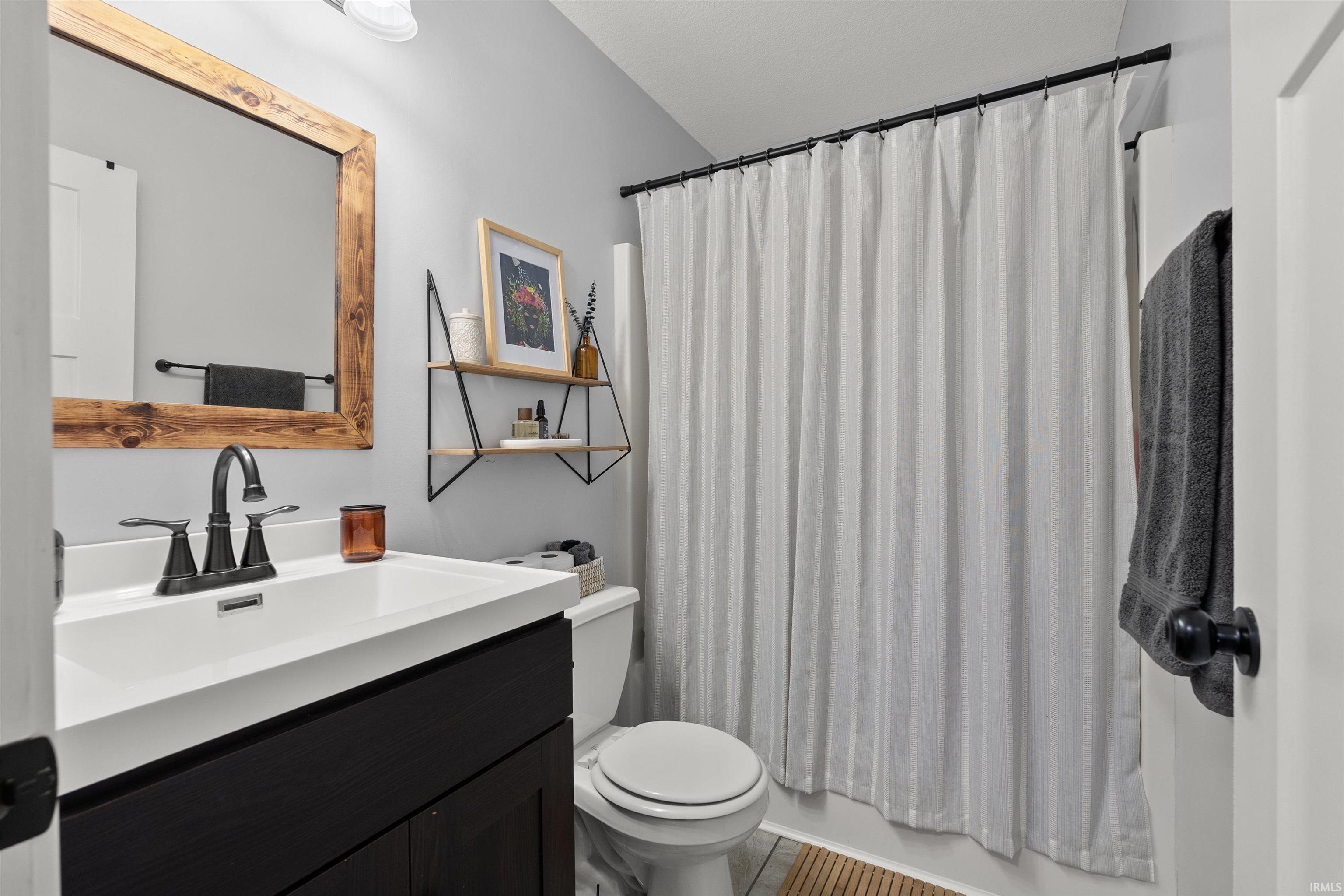 12314 Aboite Road Roanoke, IN 46783 - Photo 22 of 36