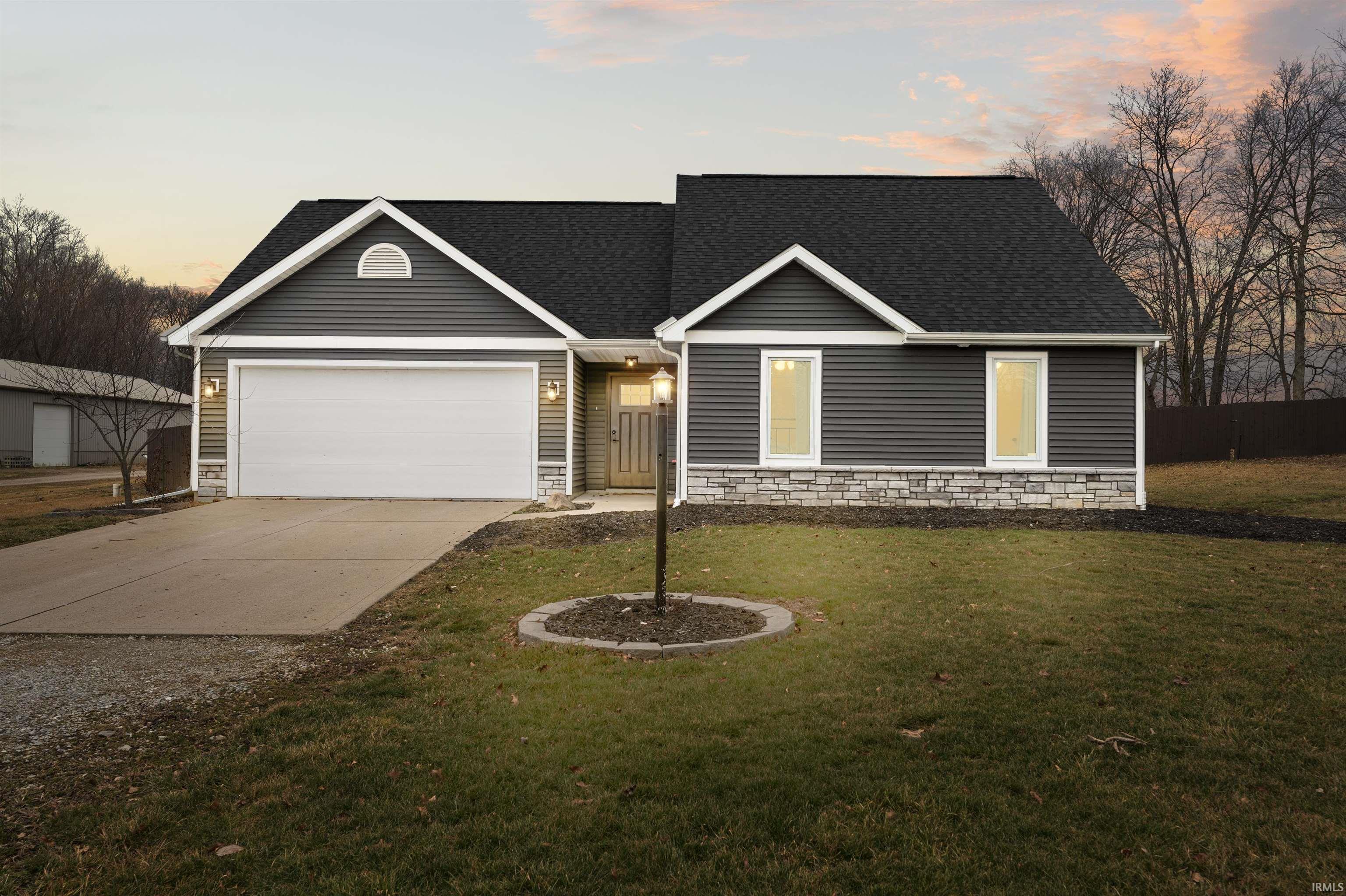 12314 Aboite Road Roanoke, IN 46783 - Photo 4 of 36