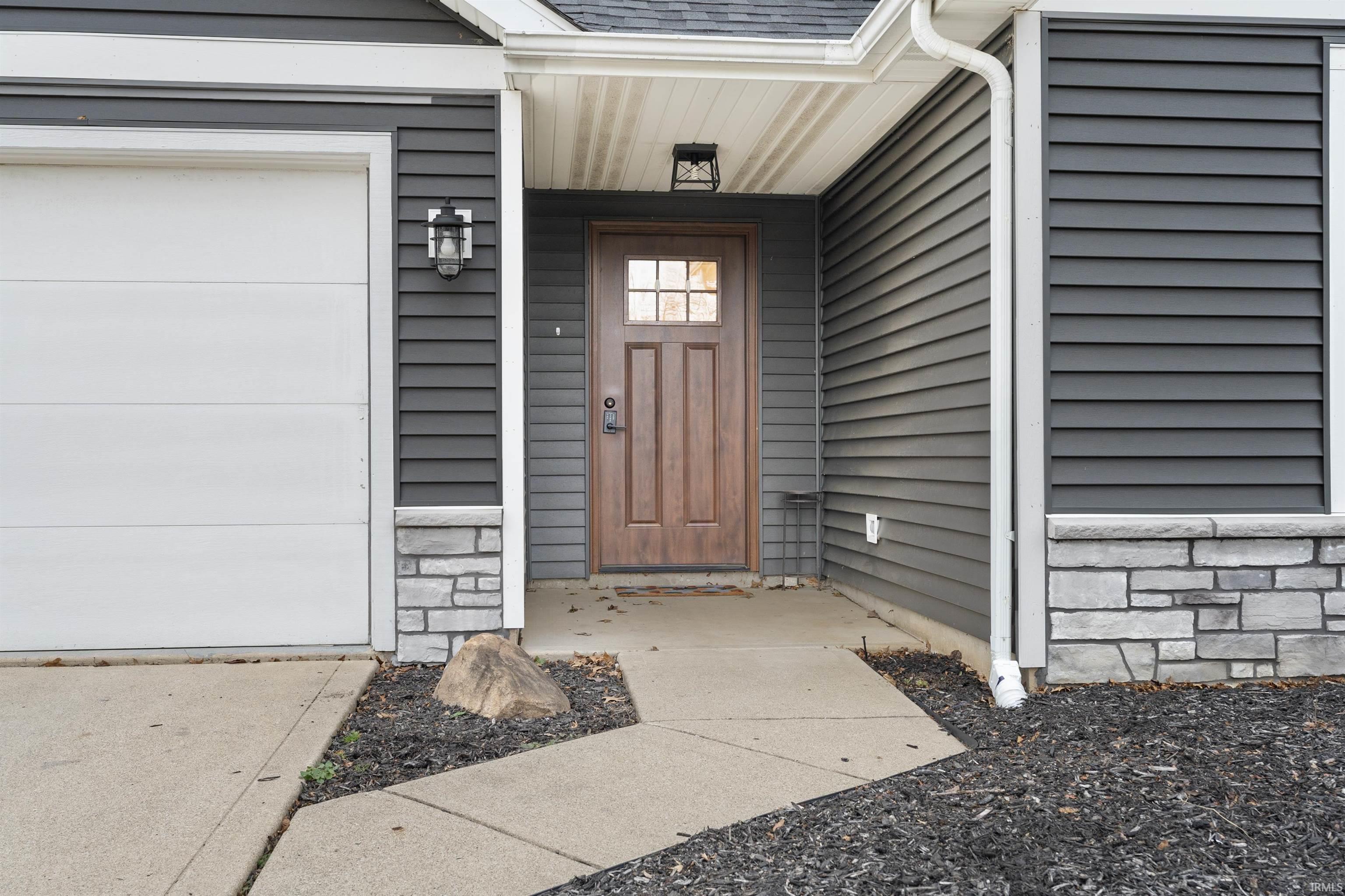 12314 Aboite Road Roanoke, IN 46783 - Photo 5 of 36