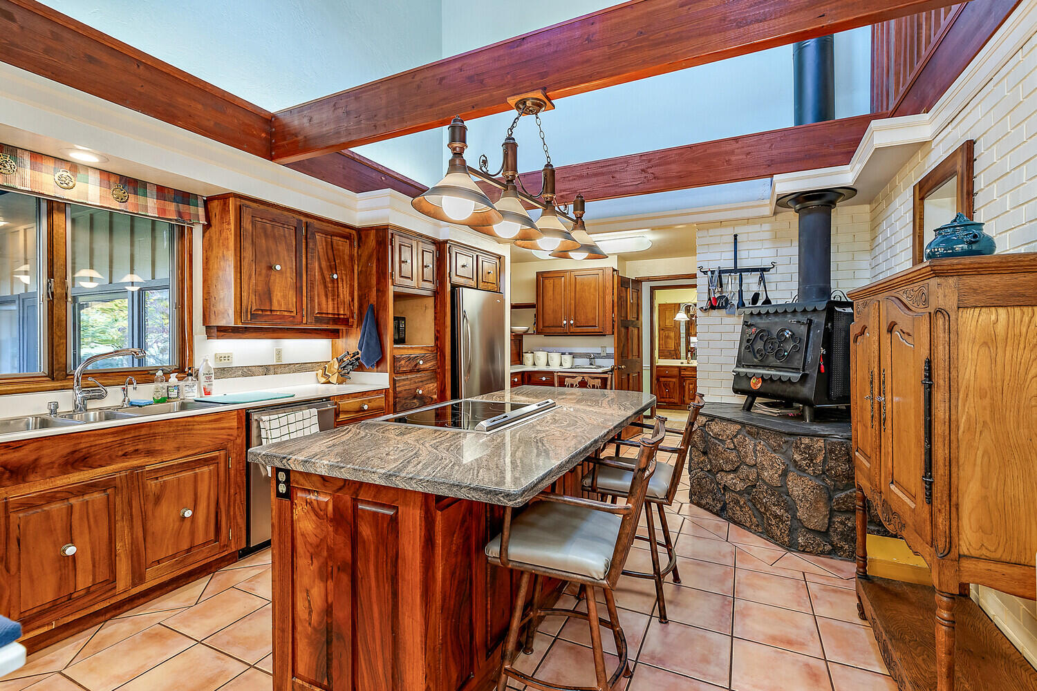 4020 Little Applegate Road Jacksonville, OR 97530 - Photo 15 of 83 15-Kitchen