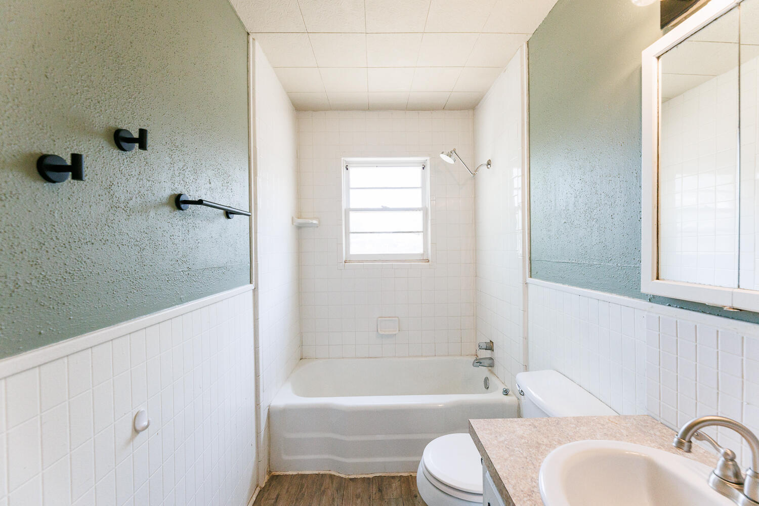 4503 43rd Street Lubbock, TX 79414 - Photo 24 of 42 Primary Bathroom