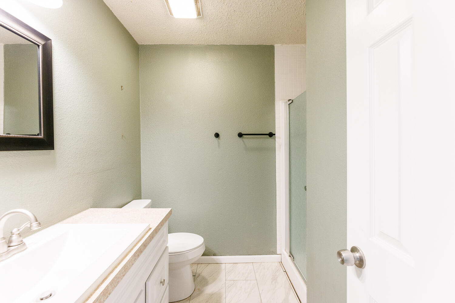 4503 43rd Street Lubbock, TX 79414 - Photo 30 of 42 Second Bathroom