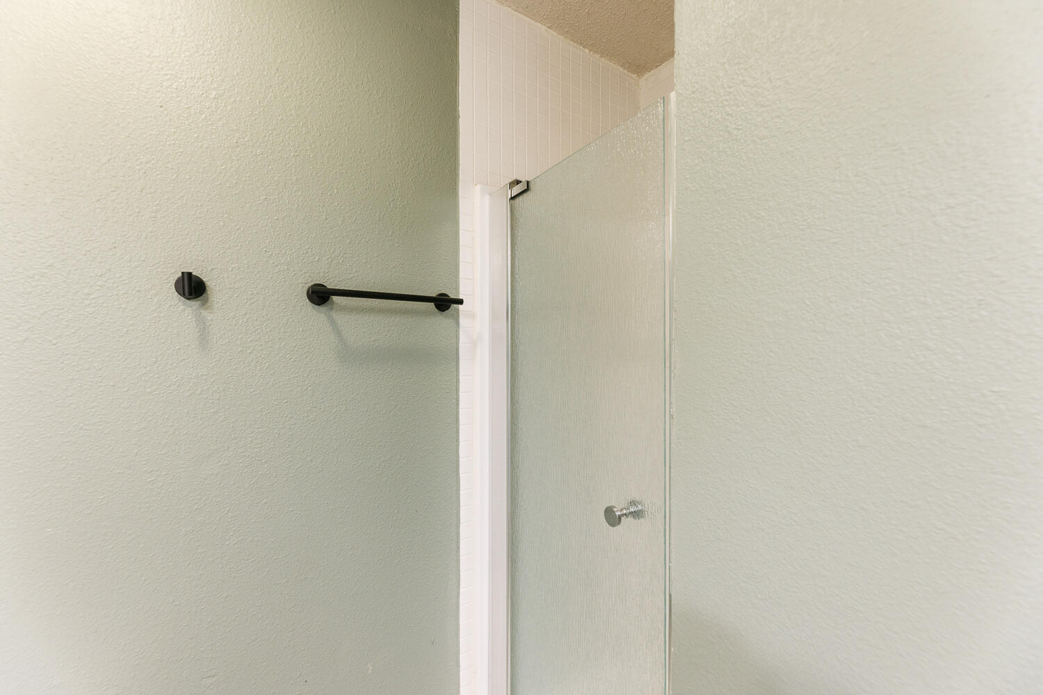 4503 43rd Street Lubbock, TX 79414 - Photo 31 of 42 Second Bathroom