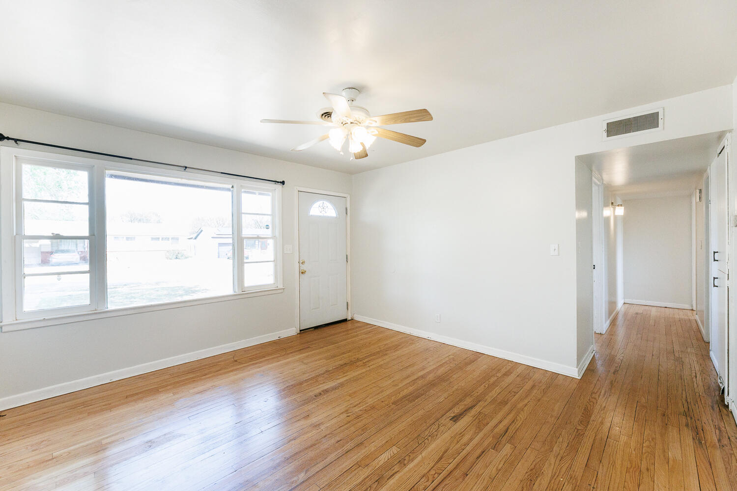 4503 43rd Street Lubbock, TX 79414 - Photo 6 of 42 Living Area