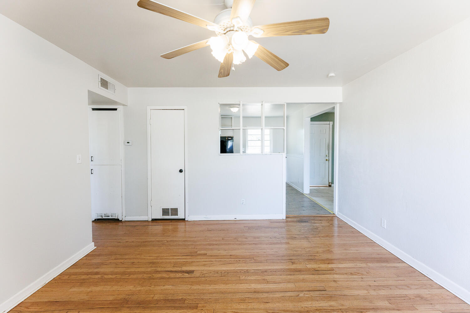 4503 43rd Street Lubbock, TX 79414 - Photo 8 of 42 Living Area