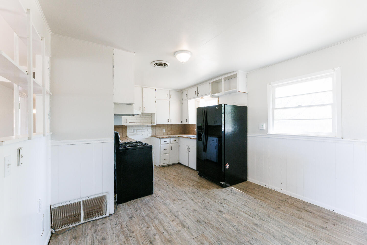 4503 43rd Street Lubbock, TX 79414 - Photo 10 of 42 Kitchen