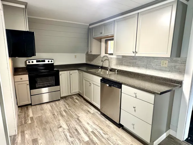 $259,500 | 99 Northern Avenue, Newport, VT 05855