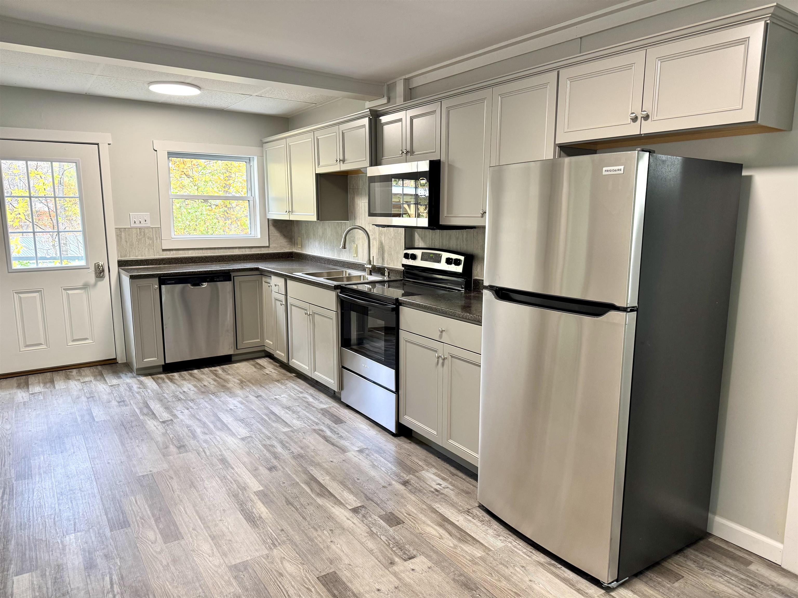 99 Northern Avenue Newport, VT 05855 - Photo 4 of 30