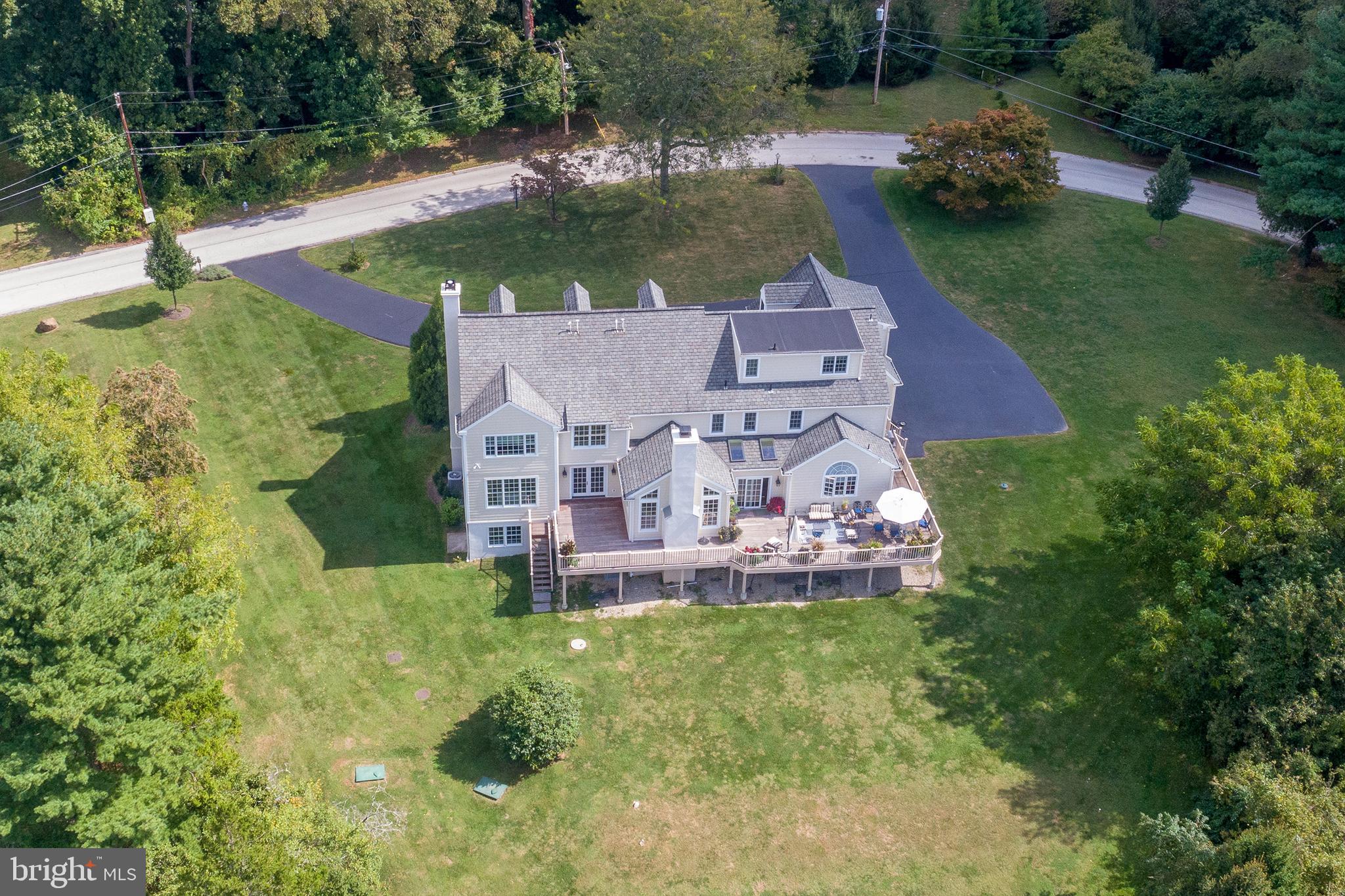 7 Dunminning Road Newtown Square, PA 19073 - Photo 3 of 34