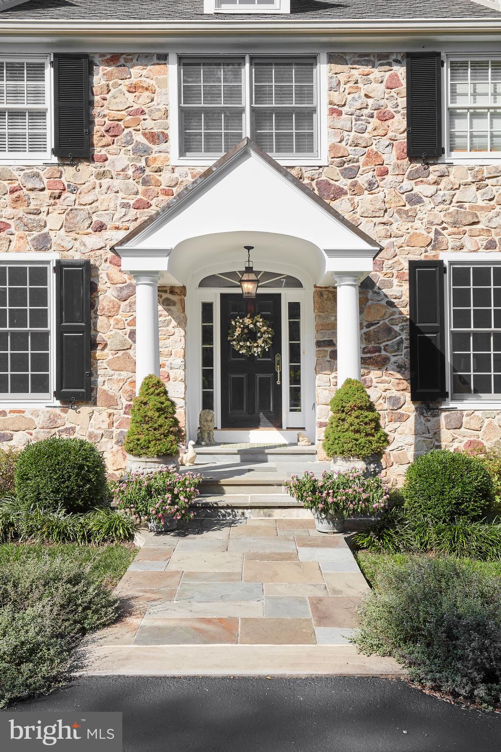 7 Dunminning Road Newtown Square, PA 19073 - Photo 9 of 34