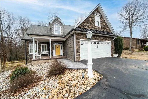 $425,000 | 208 Triplett Street, Jonesville, NC 28642