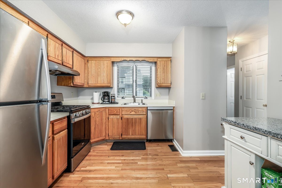 81 Quarry Village Road, Unit 81 Cheshire, CT 06410 - Photo 9 of 30