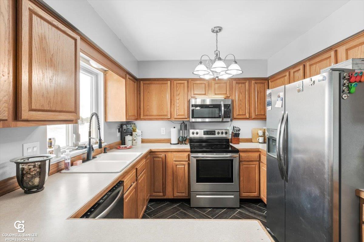 6916 Wildcat Road Jeddo, MI 48032 - Photo 7 of 25 50134267-b03d2659-eb77-4a16-8df4-f29a10caba10.JPG