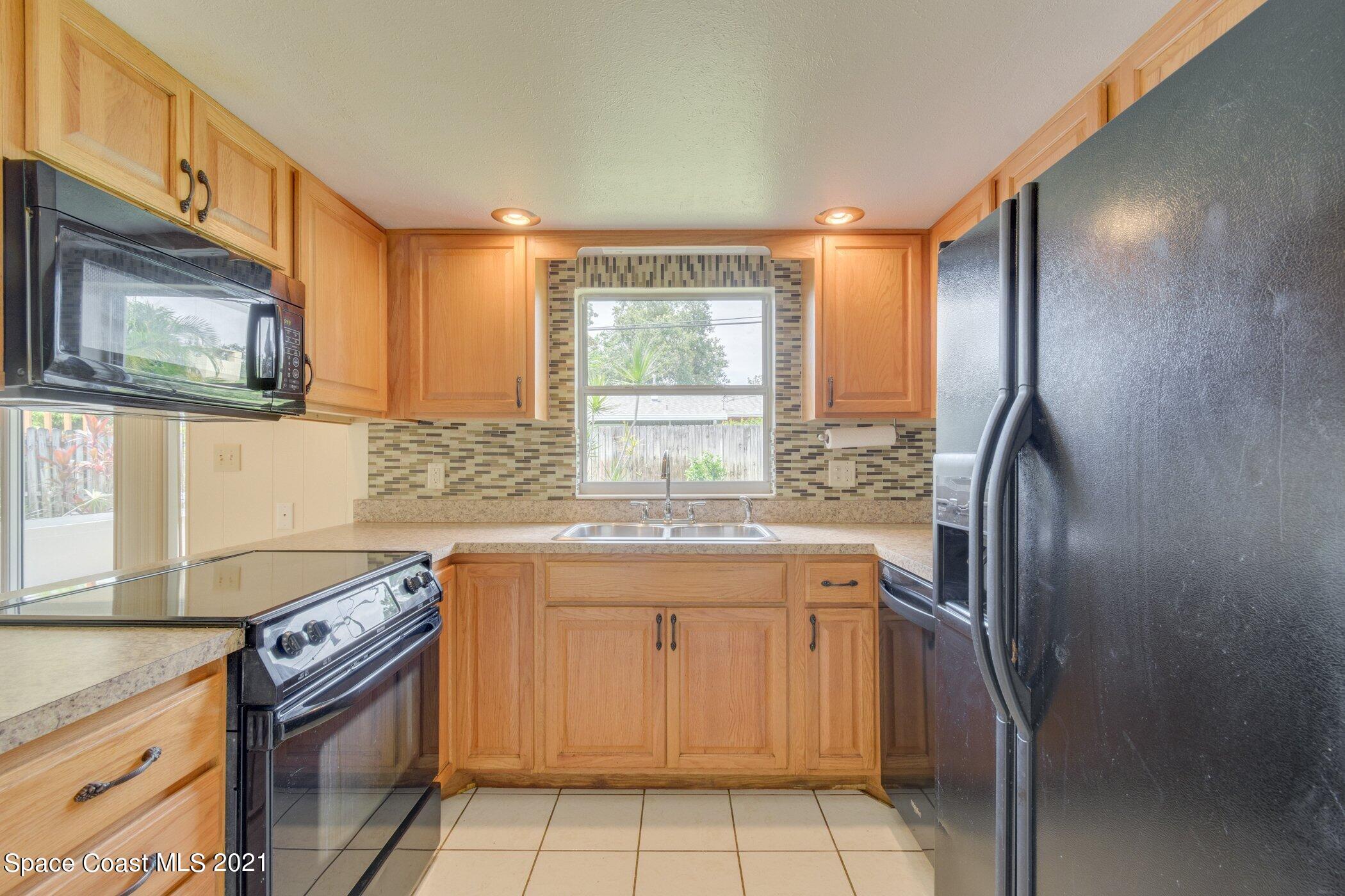 910 Jefferson Road Rockledge, FL 32955 - Photo 3 of 43 910-Jefferson-4132.jpg-SMALL