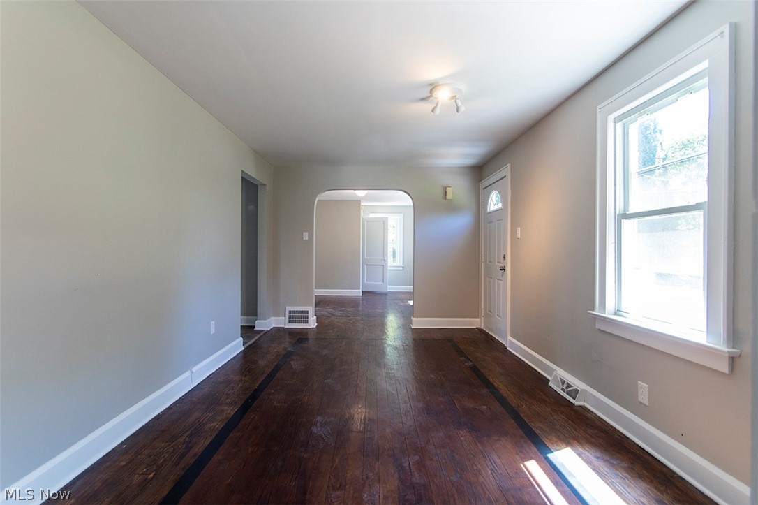 2739 South Cleveland Massillon Road Barberton, OH 44203 - Photo 4 of 28