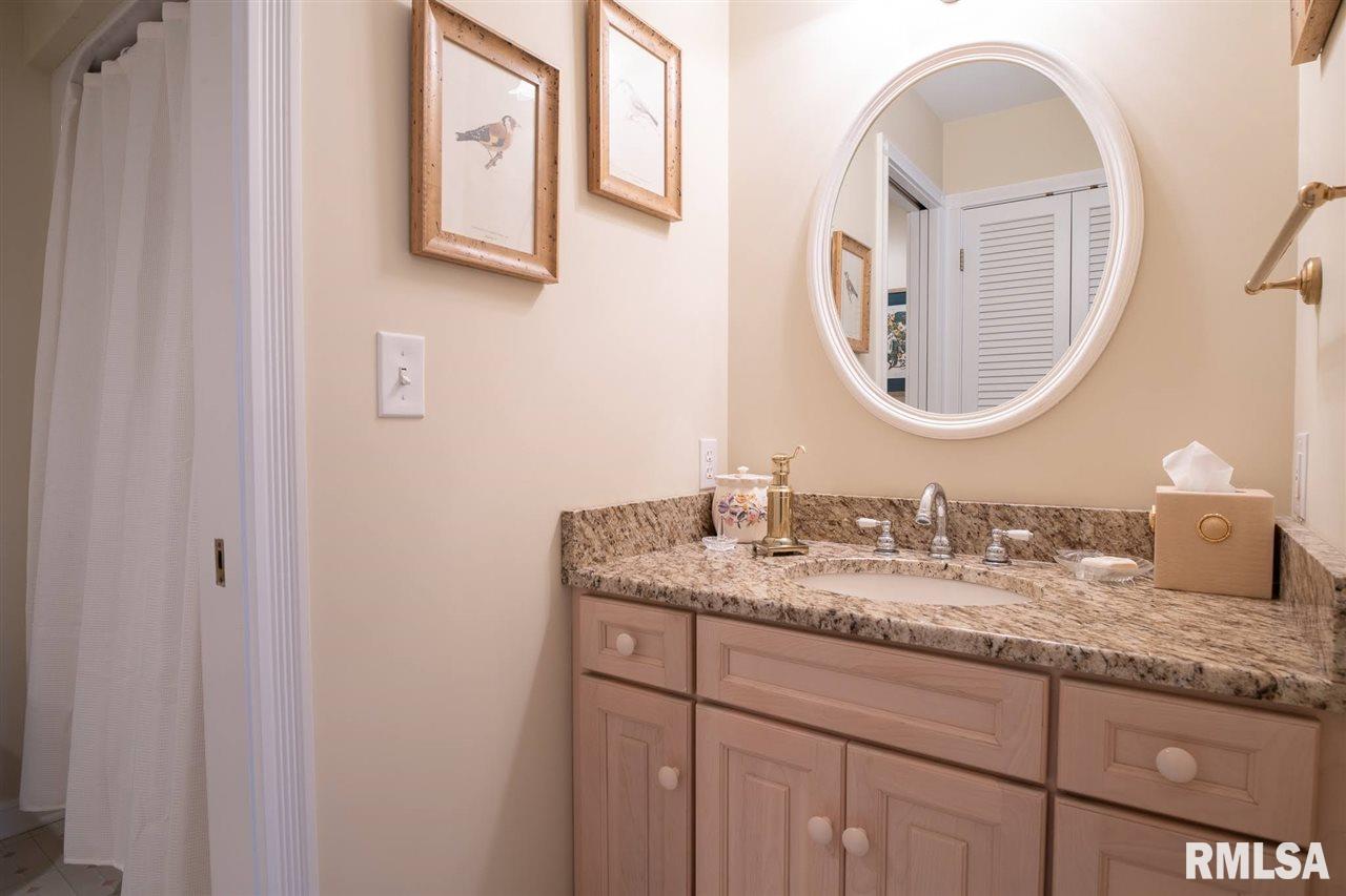 12064 North Hickory Grove Road Dunlap, IL 61525 - Photo 17 of 36 Gallery Image 17