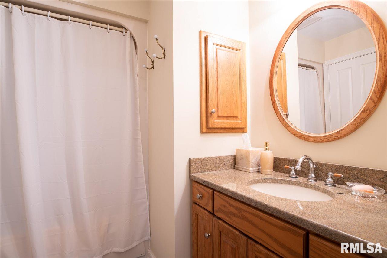 12064 North Hickory Grove Road Dunlap, IL 61525 - Photo 19 of 36 Gallery Image 19