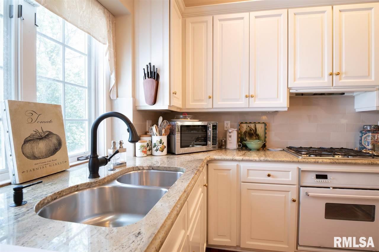 12064 North Hickory Grove Road Dunlap, IL 61525 - Photo 8 of 36 Gallery Image 8