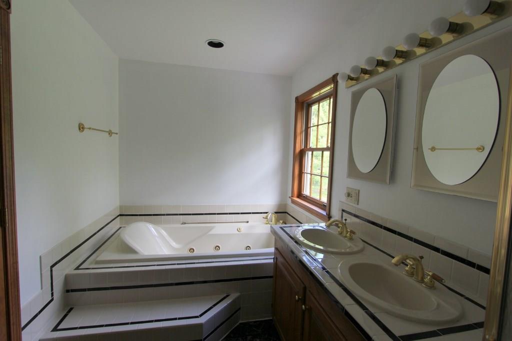 518 Wiswell Road Holden, ME 04429 - Photo 25 of 35 Photo