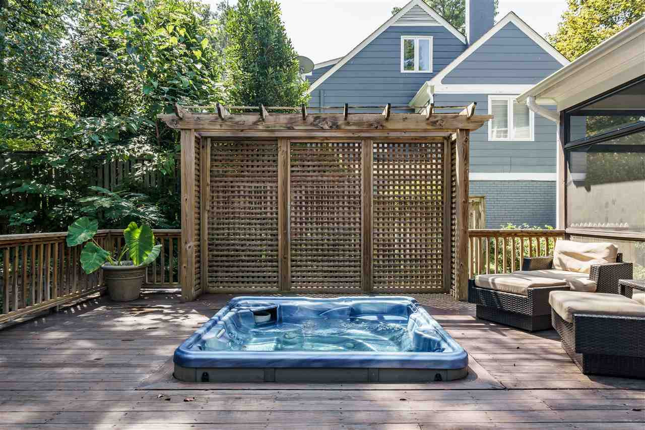 1228 Banbury Road Raleigh, NC 27607 - Photo 25 of 28 Deck