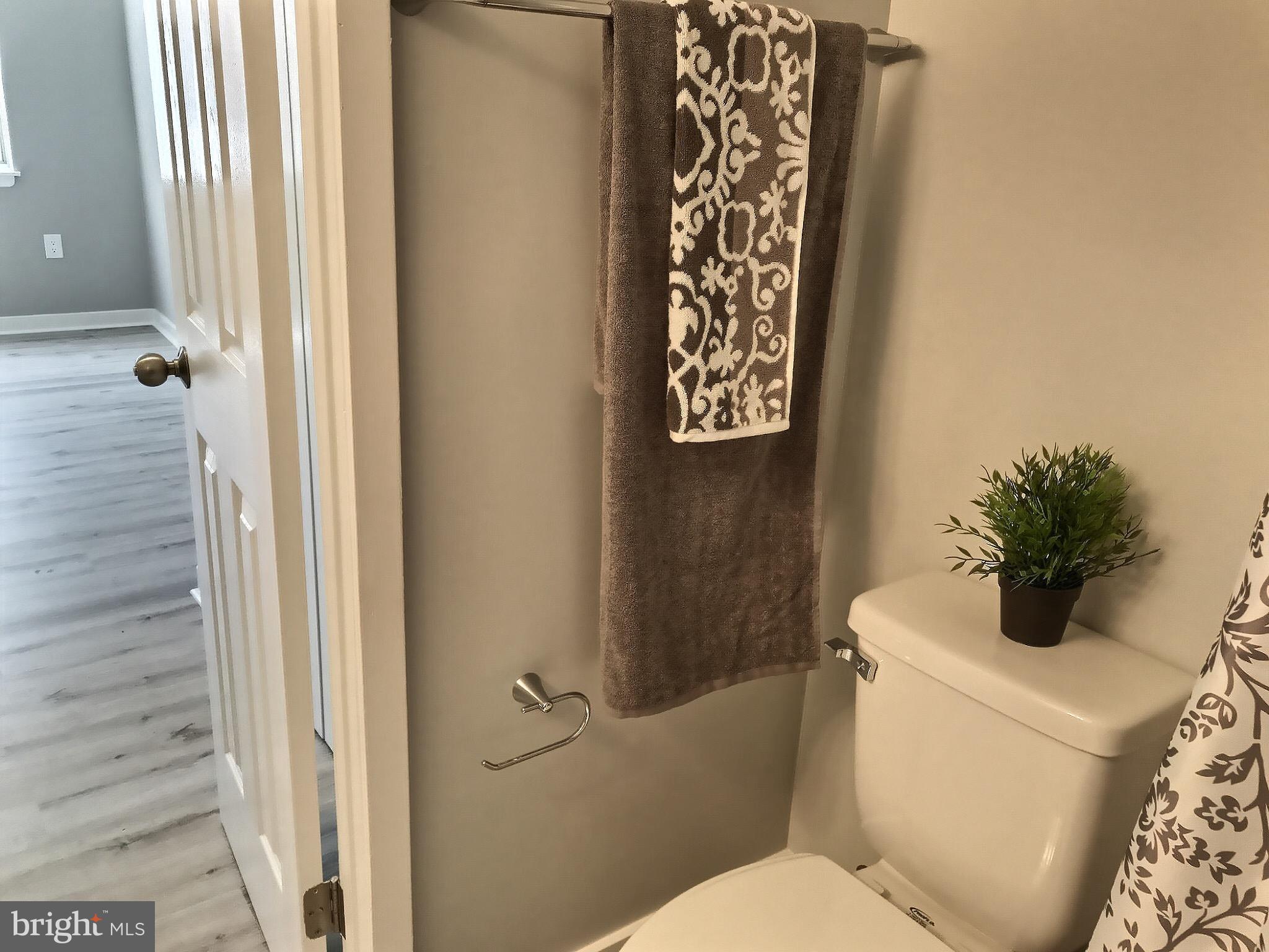413 Sharp Street South, Unit R7 Baltimore, MD 21230 - Photo 21 of 31 Master Bath