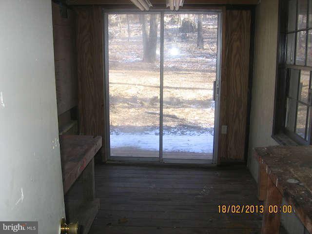 46 Dogpatch Lane Linden, VA 22642 - Photo 10 of 10 Workshop