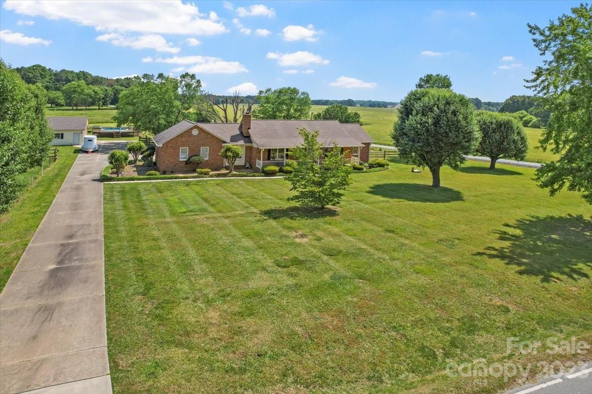 425 Baucom Road Monroe, NC 28110 - Photo 12 of 48