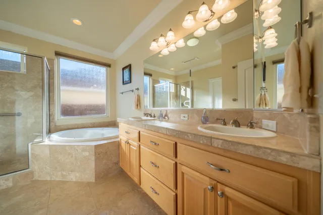 $649,500 | 2318 Crescent Moon Court, Redding, CA 96001