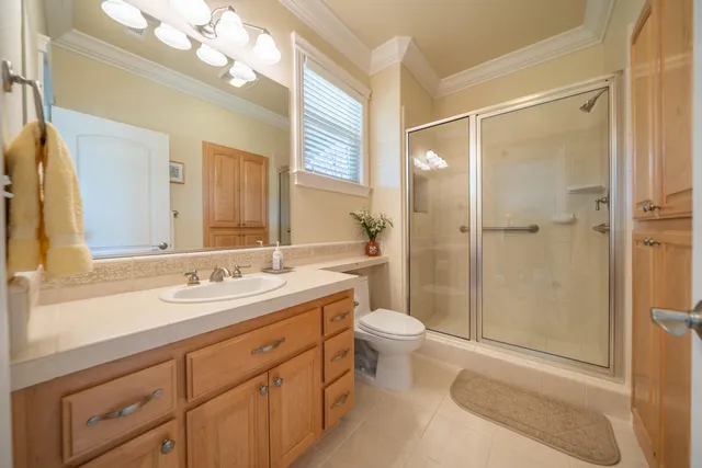 $649,500 | 2318 Crescent Moon Court, Redding, CA 96001