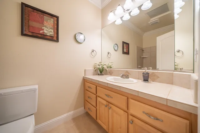 $649,500 | 2318 Crescent Moon Court, Redding, CA 96001