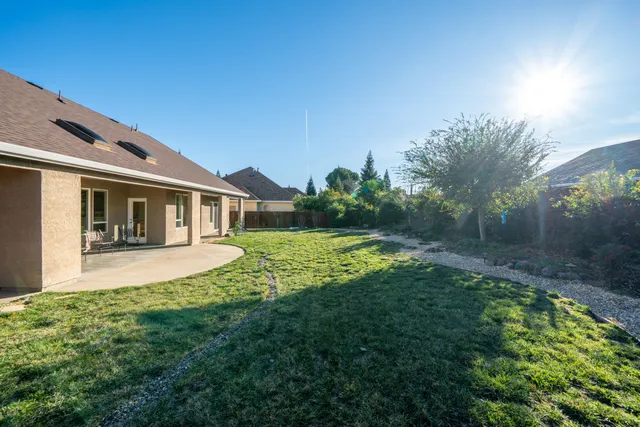 $649,500 | 2318 Crescent Moon Court, Redding, CA 96001