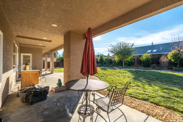 $649,500 | 2318 Crescent Moon Court, Redding, CA 96001