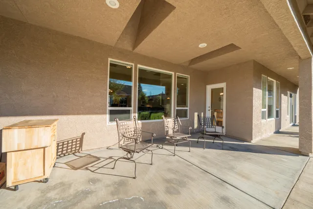 $649,500 | 2318 Crescent Moon Court, Redding, CA 96001