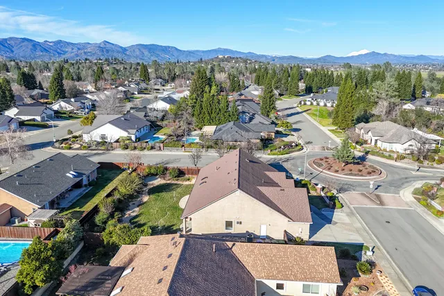 $649,500 | 2318 Crescent Moon Court, Redding, CA 96001