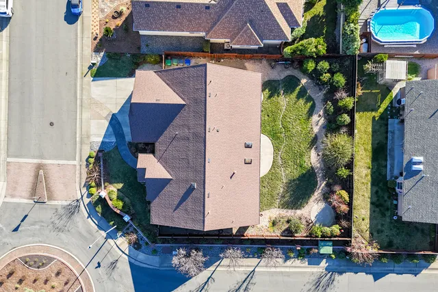 $649,500 | 2318 Crescent Moon Court, Redding, CA 96001