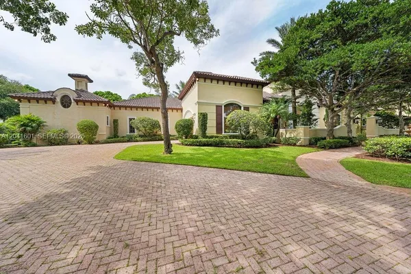 $6,849,000 | 9001 Southwest 59th Court, Pinecrest, FL 33156