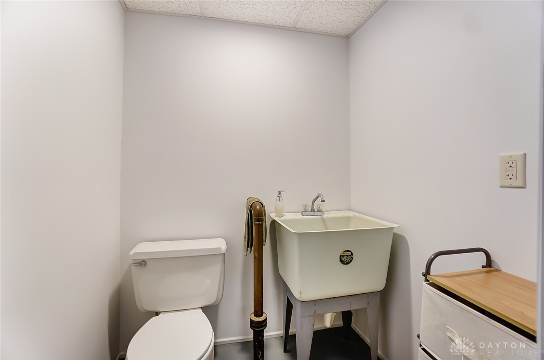 925 East David Road Kettering, OH 45429 - Photo 41 of 52