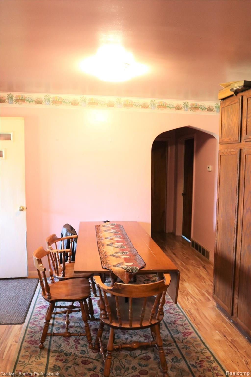 5805 South Corey Road Perry, MI 48872 - Photo 6 of 19 6 5805 Dining.JPG