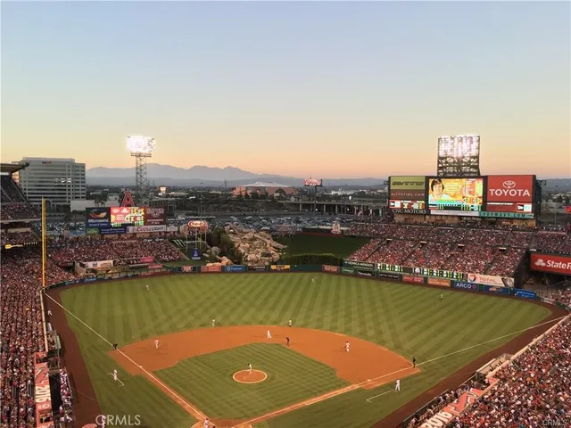 a view of a tennis court