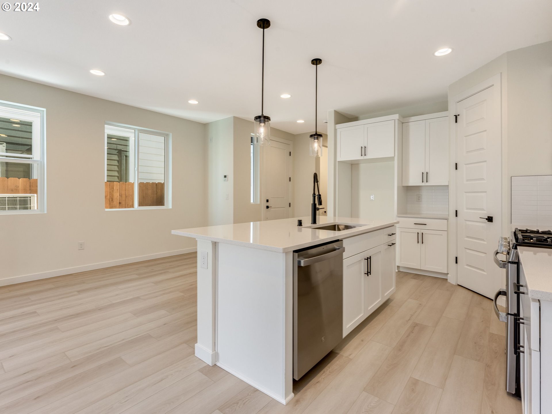 704 Northwest 178th Street Ridgefield, WA 98642 - Photo 11 of 47