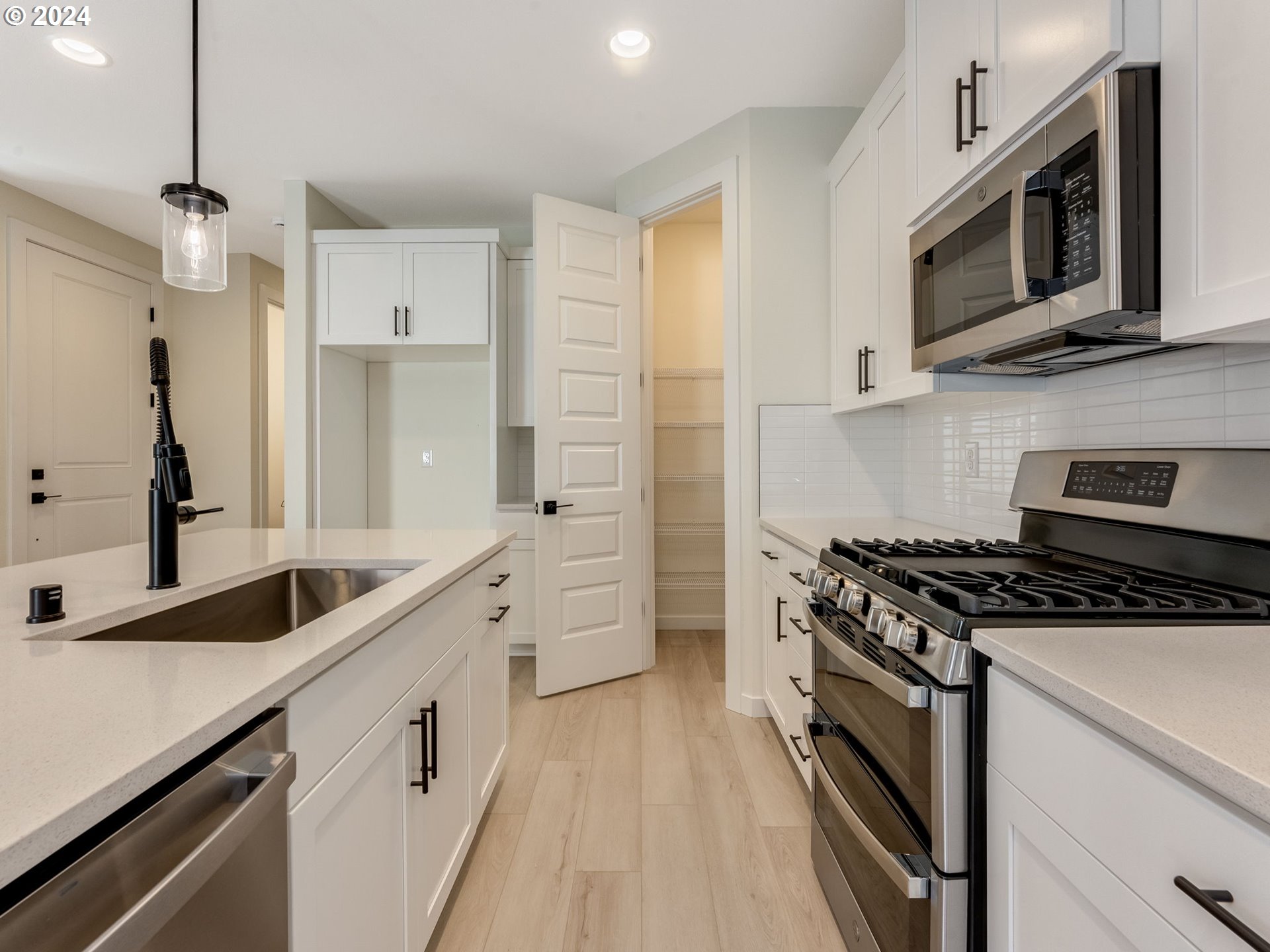 704 Northwest 178th Street Ridgefield, WA 98642 - Photo 12 of 47