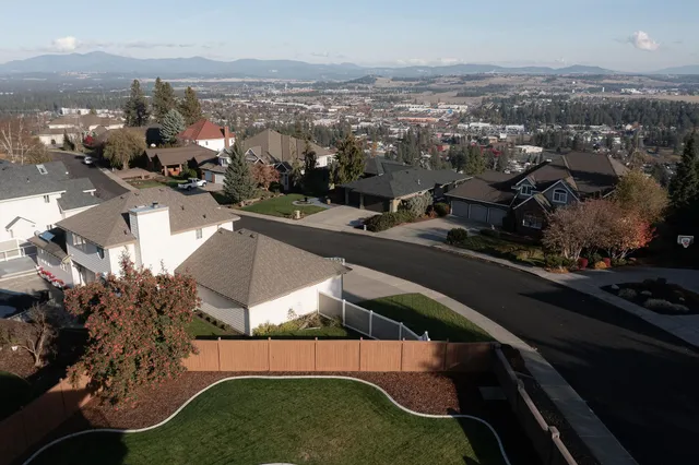 $684,500 | 8904 North Bradbury Drive, Spokane, WA 99208