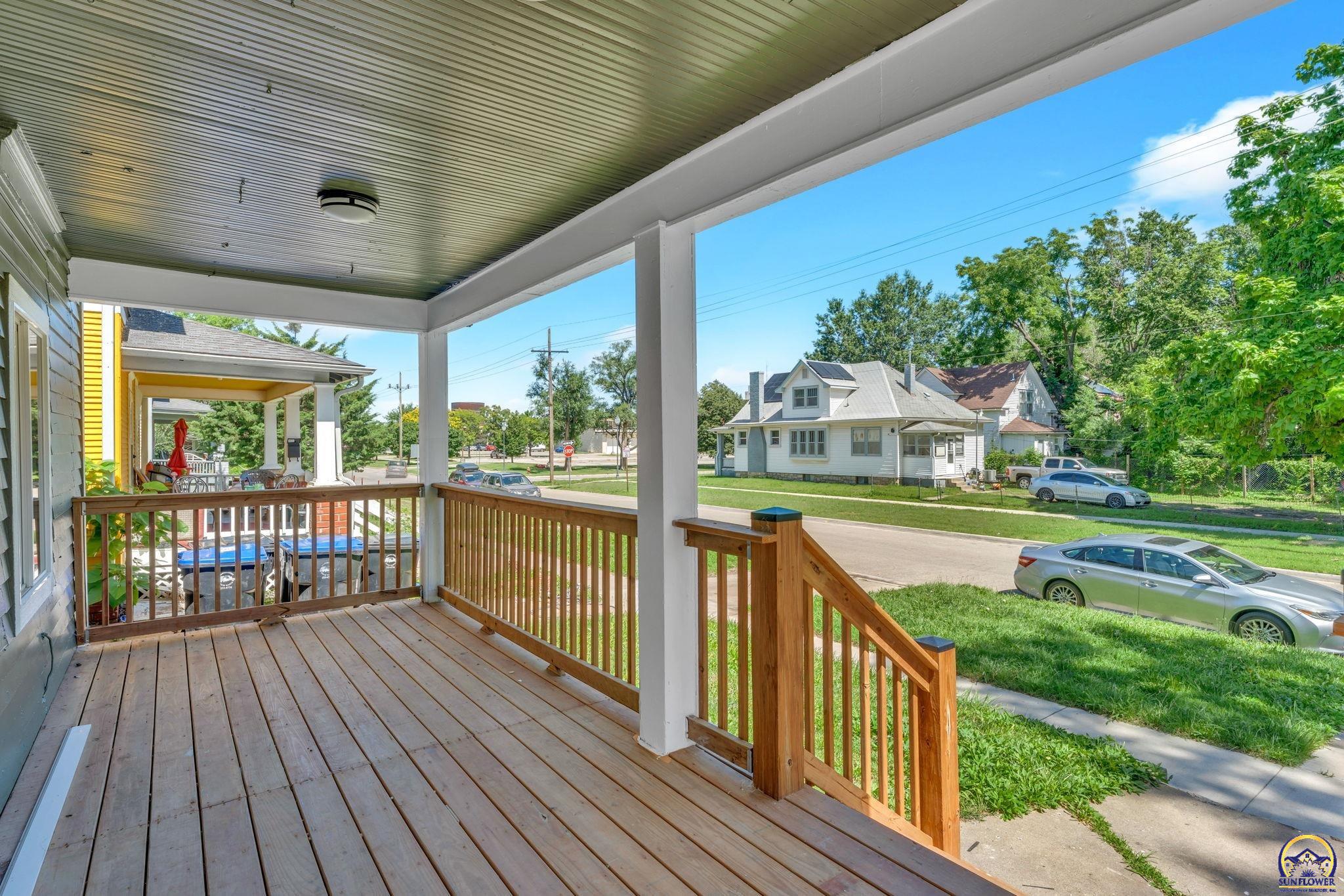 1315 Southwest 11th Street Topeka, KS 66604 - Photo 4 of 34