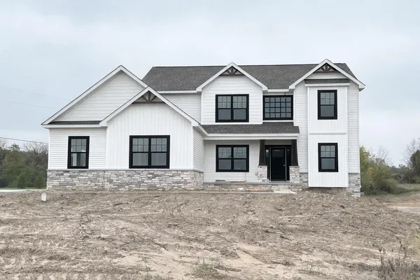 $1,043,495 | 9943 White Tail Drive, Saline, MI 48176