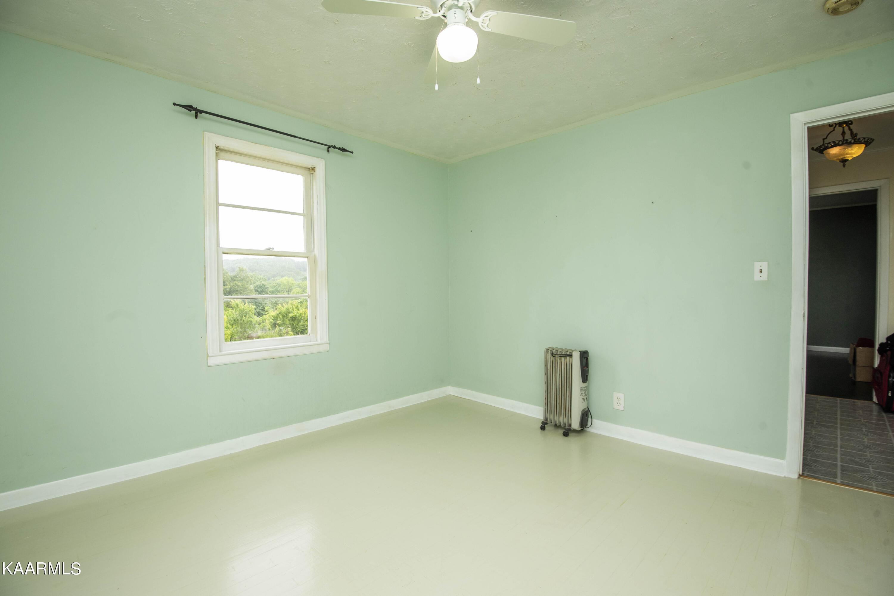 2136 Harris Road Knoxville, TN 37924 - Photo 20 of 43 second bed_1