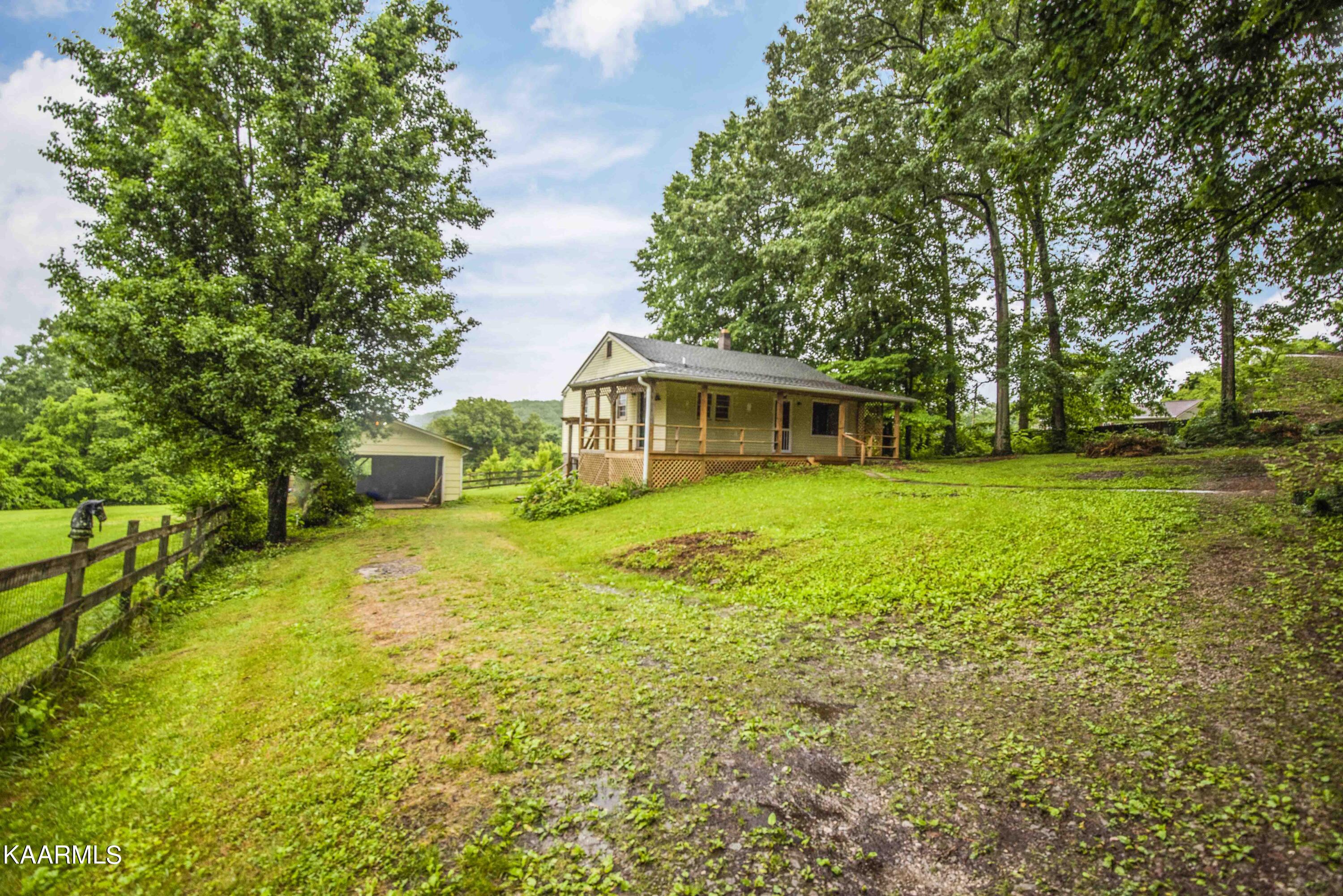 2136 Harris Road Knoxville, TN 37924 - Photo 2 of 43 exterior 3_1