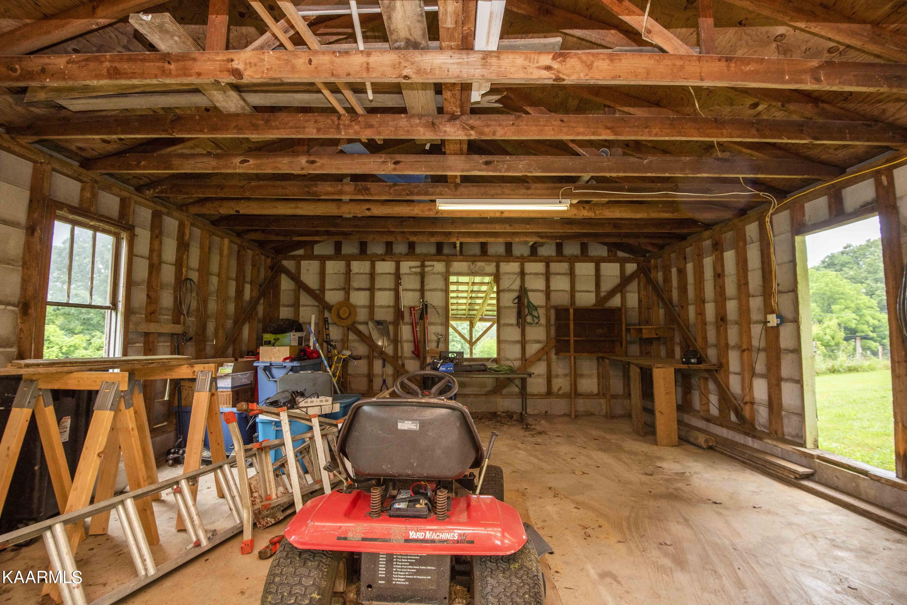 2136 Harris Road Knoxville, TN 37924 - Photo 25 of 43 gargae_1