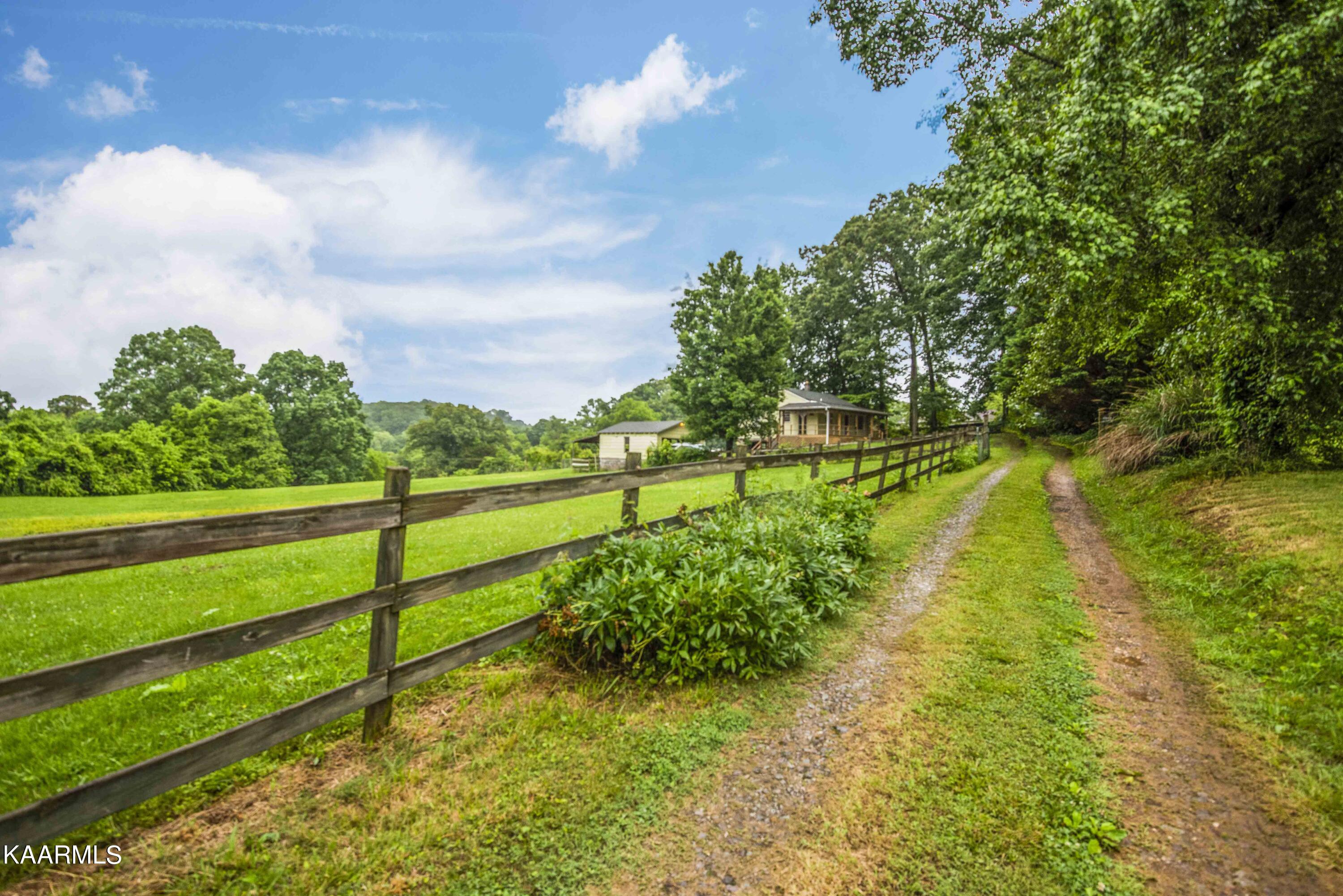 2136 Harris Road Knoxville, TN 37924 - Photo 30 of 43 exterior 5_1