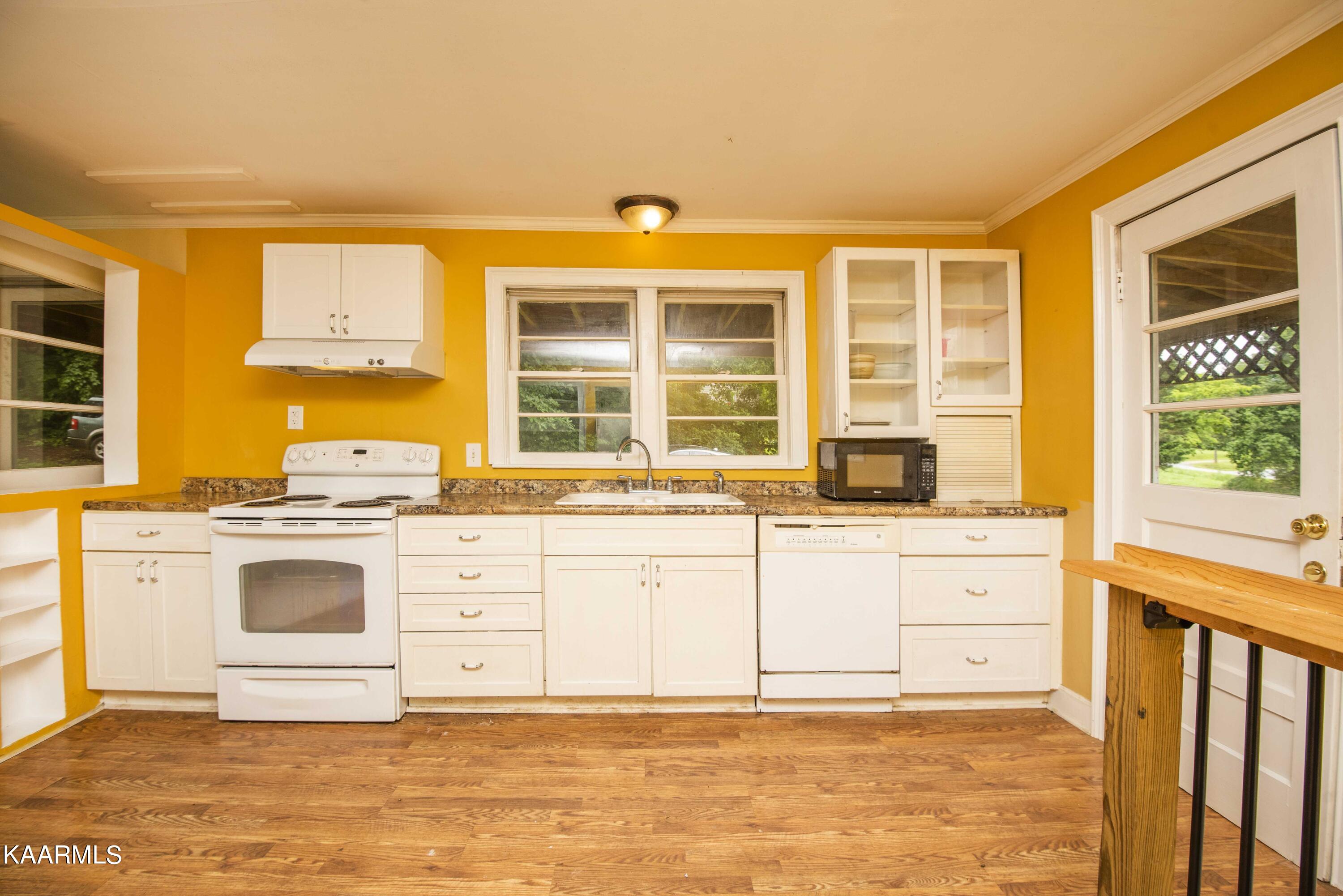 2136 Harris Road Knoxville, TN 37924 - Photo 8 of 43 kitchen 2_1