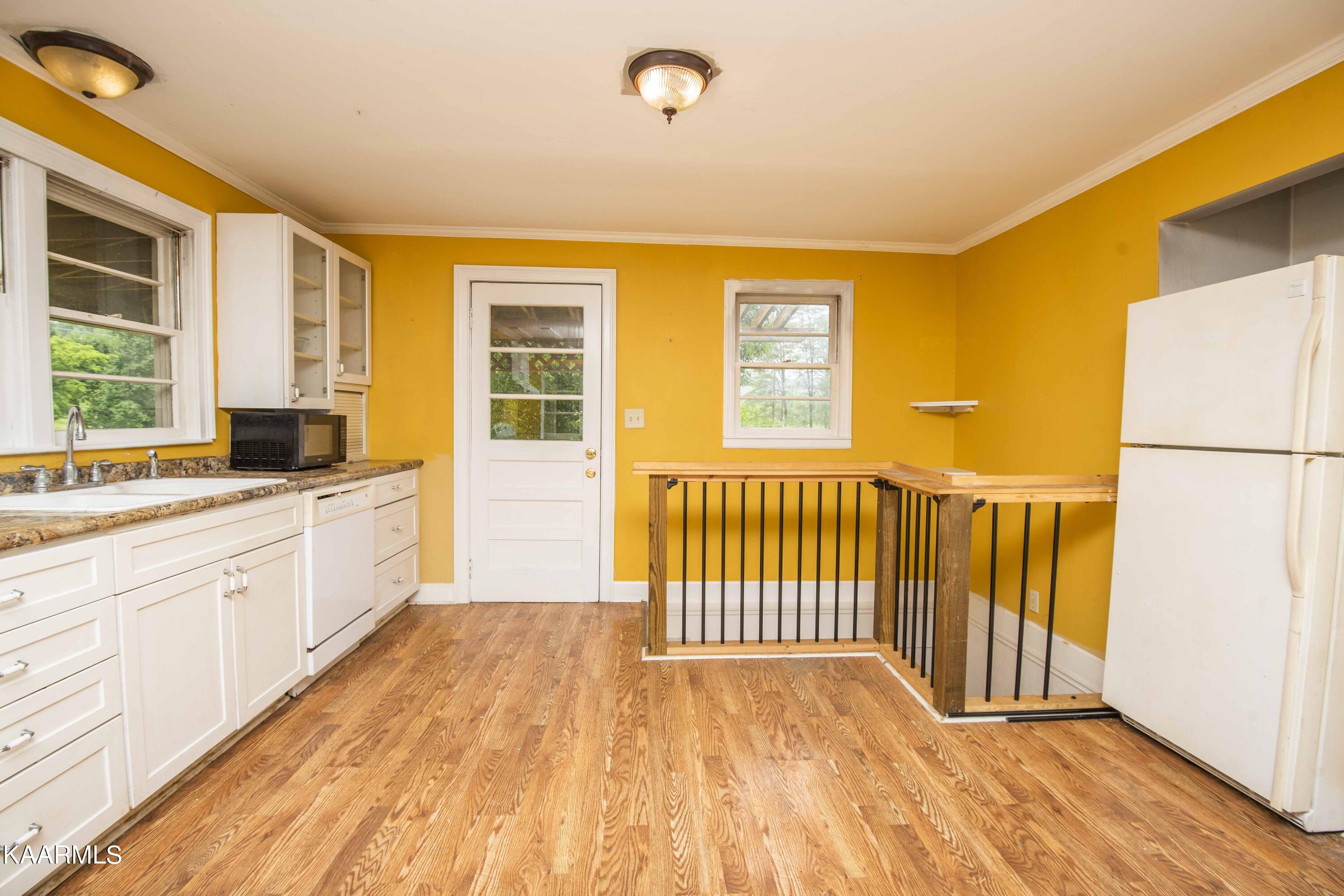 2136 Harris Road Knoxville, TN 37924 - Photo 10 of 43 kitchen 4_1